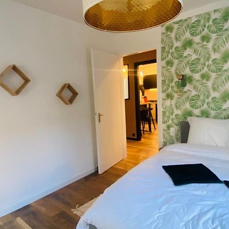 Appartement 2 Chambres Avec Terrasse Vue Sur Jardin Arbore Pontarlier Exterior photo