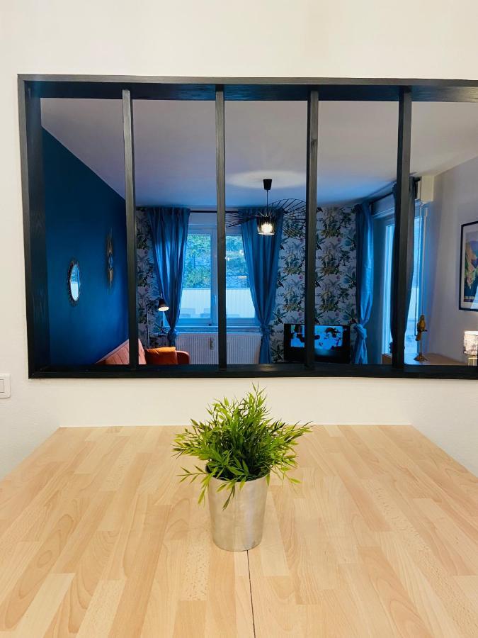 Appartement 2 Chambres Avec Terrasse Vue Sur Jardin Arbore Pontarlier Exterior photo