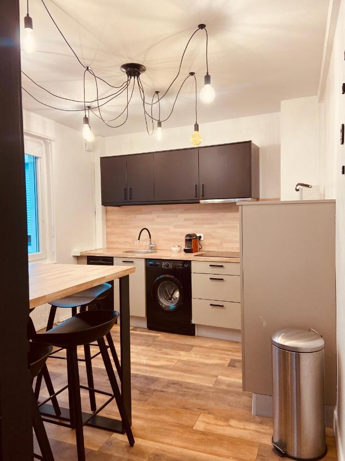 Appartement 2 Chambres Avec Terrasse Vue Sur Jardin Arbore Pontarlier Exterior photo