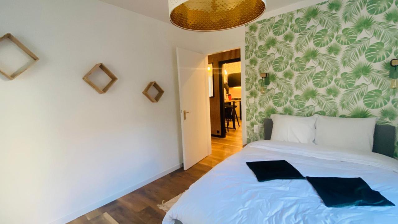 Appartement 2 Chambres Avec Terrasse Vue Sur Jardin Arbore Pontarlier Exterior photo