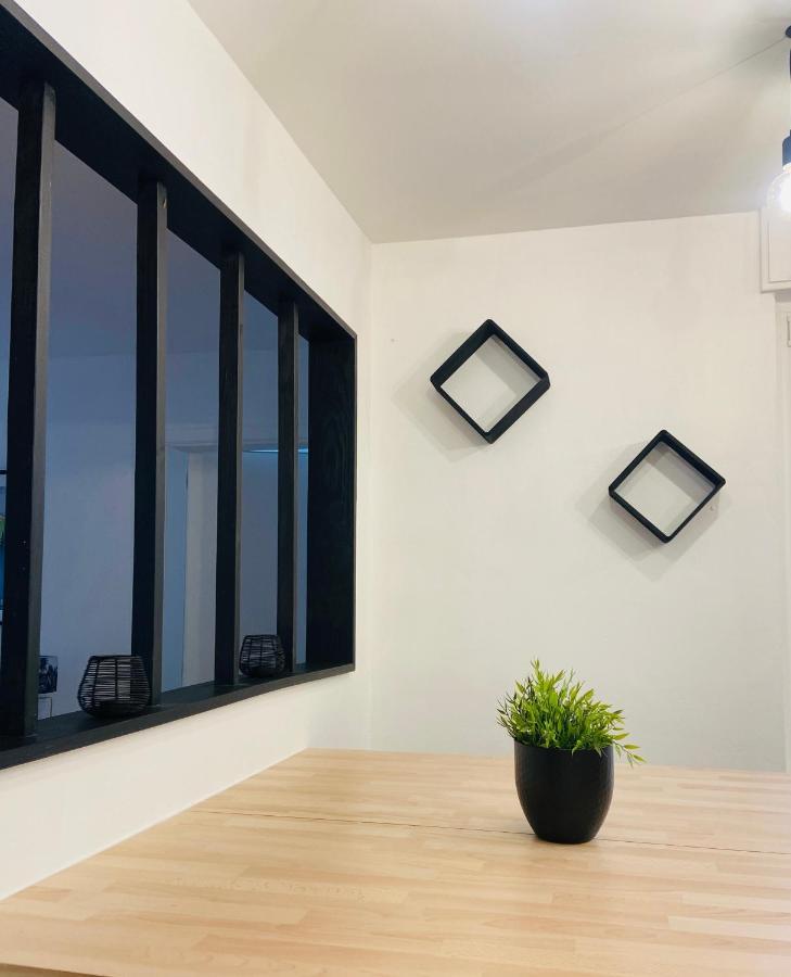 Appartement 2 Chambres Avec Terrasse Vue Sur Jardin Arbore Pontarlier Exterior photo